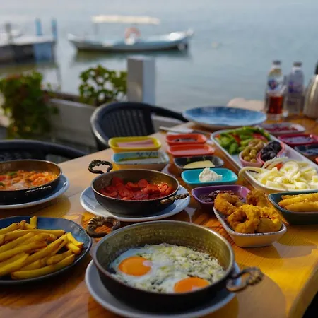 Qcunda Otel *
